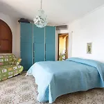 Вилла Silvia By In Palermo Кастельдачча