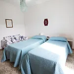 Вилла Silvia By In Palermo Кастельдачча
