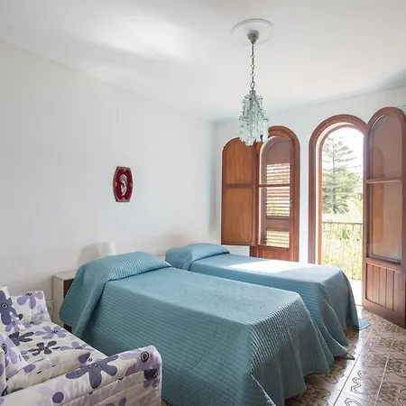 Villa Silvia By In Palermo Casteldaccia